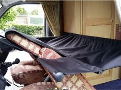 Merkloos Cabbunk Fiat Ducato Enkel Bed 7 Merkloos Cabbunk Fiat Ducato Enkel Bed -Buitenkampeerwinkel cabbunk fiat ducato extra bed2 ecommerce aecd 1