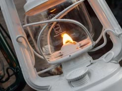 Feuerhand Baby Special 276 Pure White Stormlamp 11 Feuerhand Baby Special 276 Pure White Stormlamp -Buitenkampeerwinkel feuerhand stormlamp wit 2 ecommerce 16c5